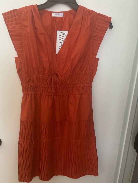 Avara Dresses & Skirts - AVARA Red Pleated V-Neck Sleeveless Dress